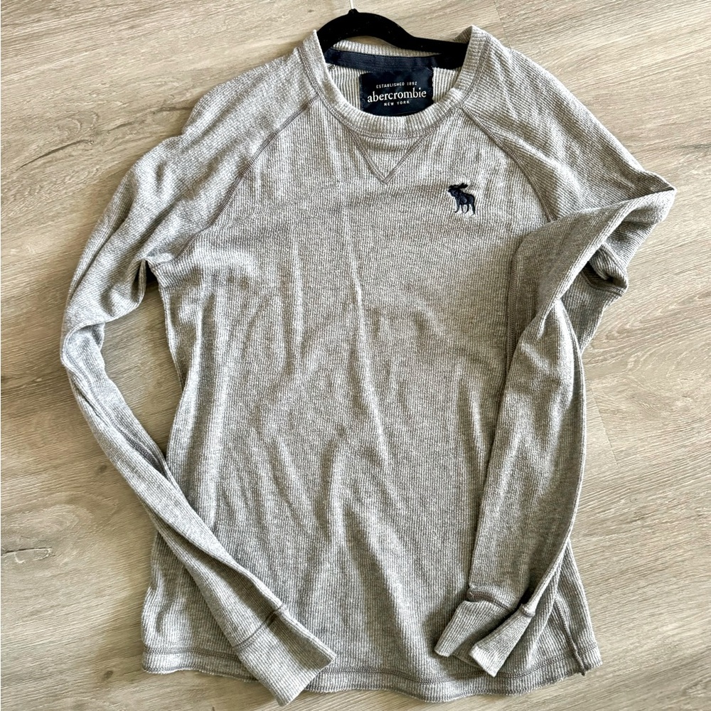 Abercrombie waffle top long sleeve gray and soft